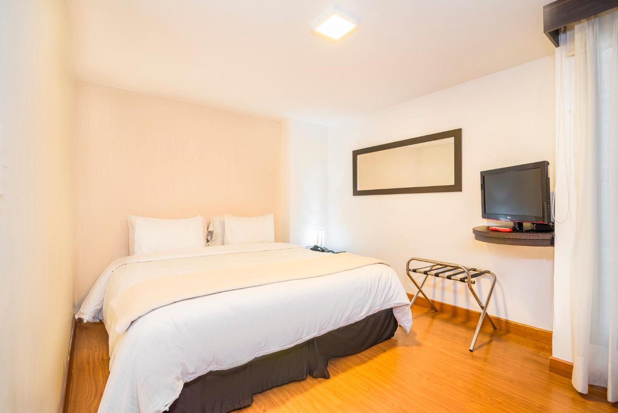 Lloyds Apartasuites Parque 93 Bogotá Zewnętrze zdjęcie