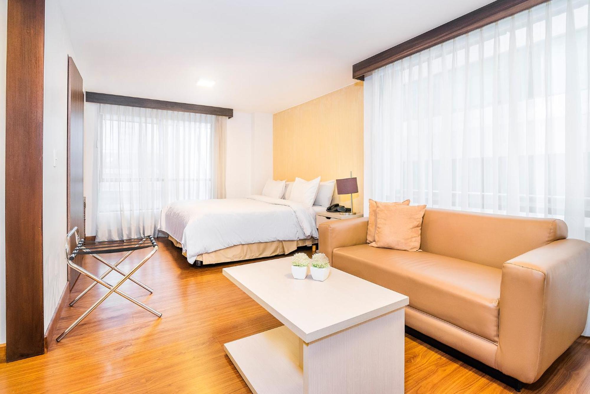Lloyds Apartasuites Parque 93 Bogotá Zewnętrze zdjęcie