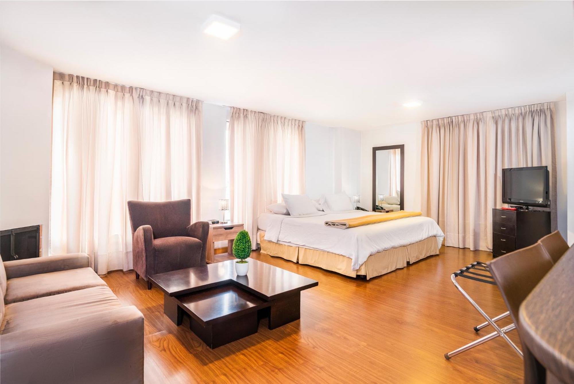 Lloyds Apartasuites Parque 93 Bogotá Zewnętrze zdjęcie